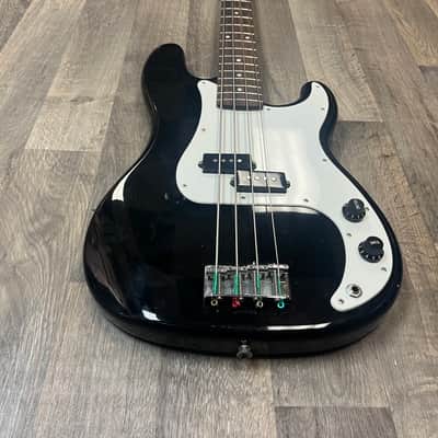 2011 Squier Precision Bass w/GB 8.5 LBS image 2