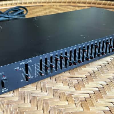 Yamaha  GQ1031 Graphic Equalizer 80’s image 1