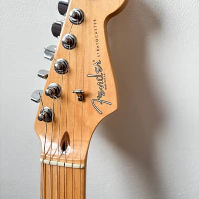 Electric Guitar Fender American Standard 2008 - Blizzard Pearl Maple Neck image 3