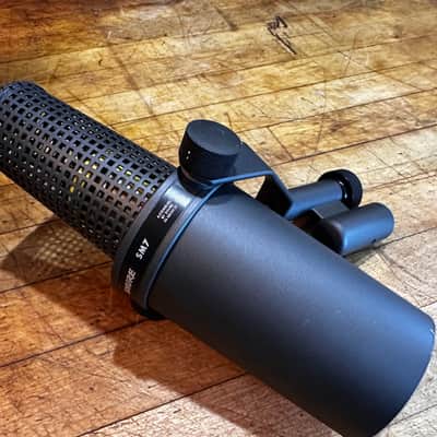 Shure SM7 Cardioid Dynamic Microphone - Amazing Vintage Condition! image 2