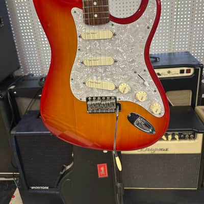 Fender ST-62 Stratocaster Reissue MIJ Cherry Burst image 10