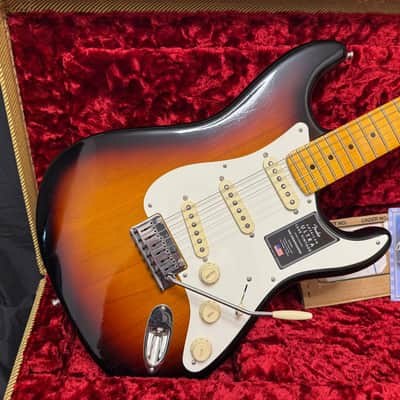 Fender American Ultra Luxe Vintage '50s Stratocaster 2025 - Present - 3-Color Sunburst image 3