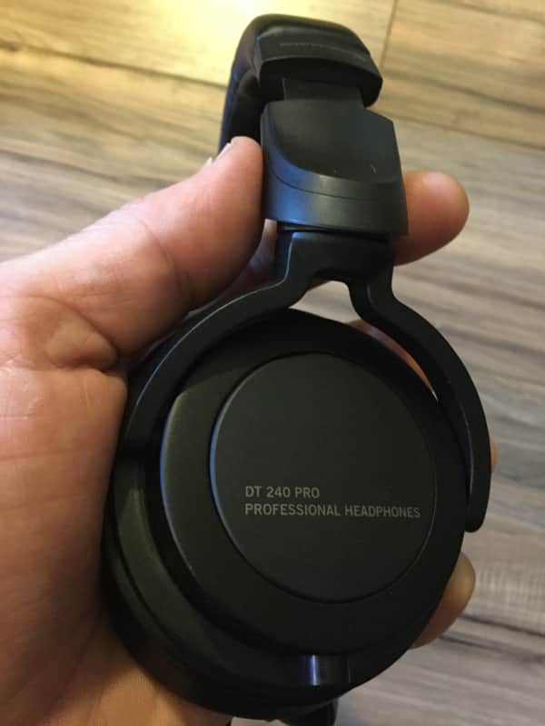 Beyerdynamic DT-240 Pro Closed-Back Headphones Black image 1