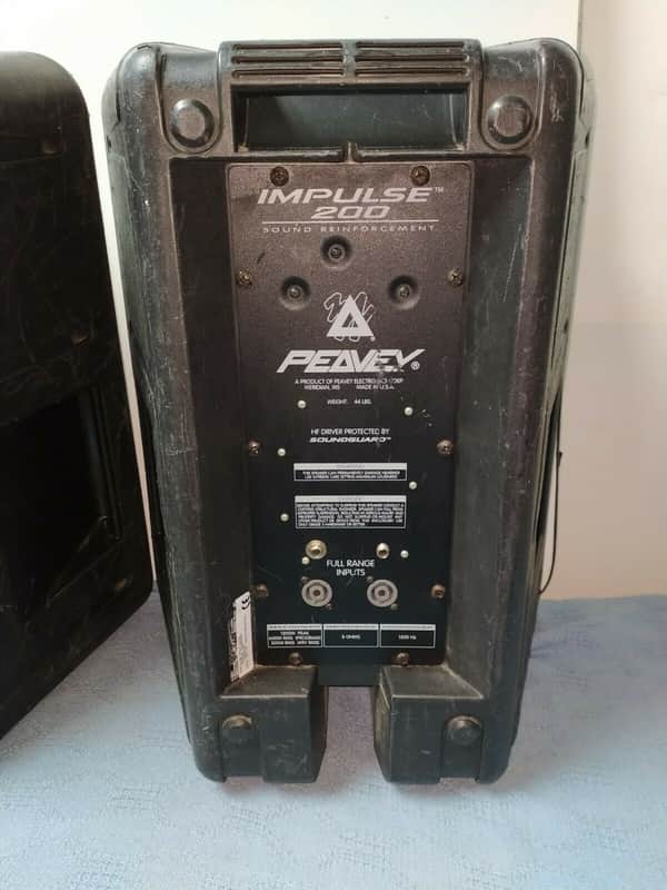Peavey Impulse 200 Sound Reinforcement Speakers Pair Tested | Reverb