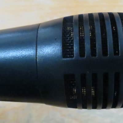 Unbranded Dynamic Mic w/ 1/4" Cable 2020s - Black image 1