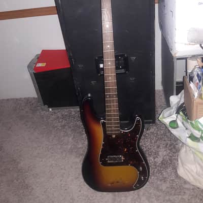 Washburn P Bass 1978 - Sunburst image 6