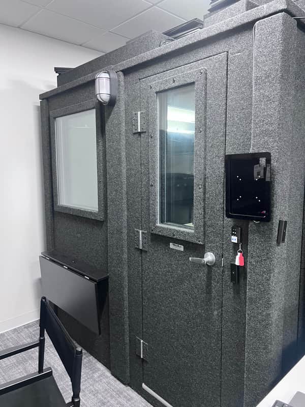Whisper Room MDL 84102 E image 1