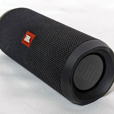JBL FLIP4BLK Flip 4 Splashproof Portable Bluetooth Speaker image 3