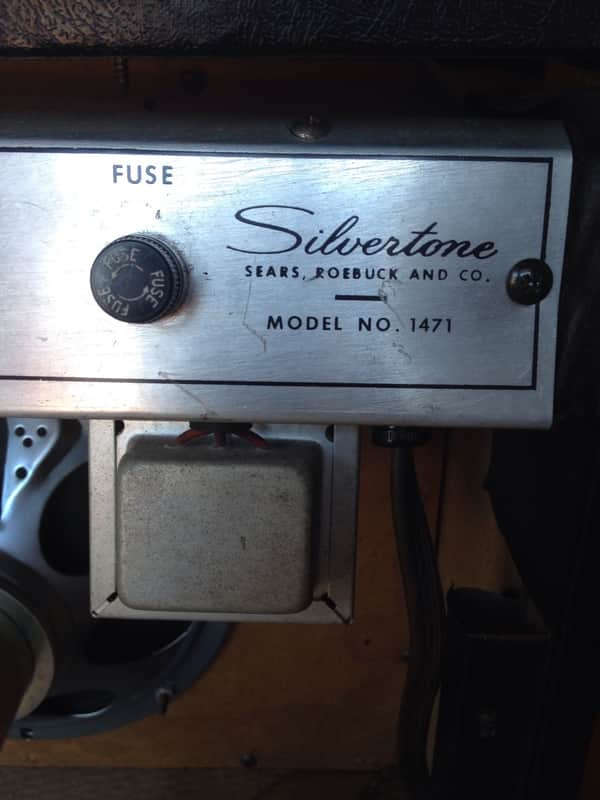 Silvertone Model 1471 5-Watt 1x8 Guitar Combo image 3