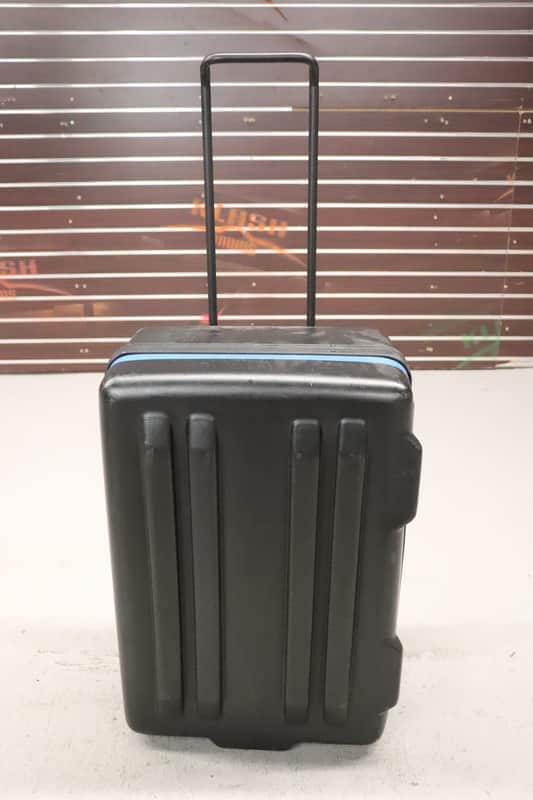 Parker Hard Rolling Case image 1
