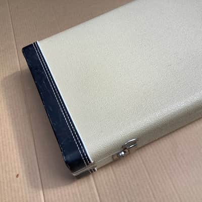 Fender Custom shop limted edition strat stratocaster guitar case hardcase 2 color version made in USA image 13