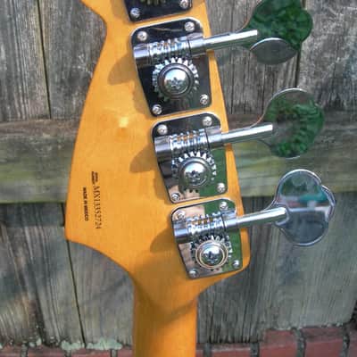 Fender Pawn Shop Mustang Bass 2013 - Candy Red image 6