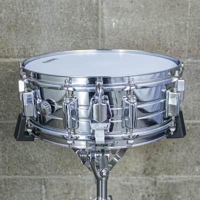 Pearl 80s Chrome Over Steel 10 Lug Snare Drum image 8