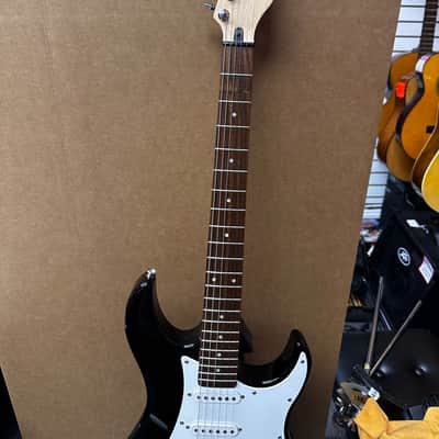 Yamaha EG112C / Y0306 Electric Guitar image 3