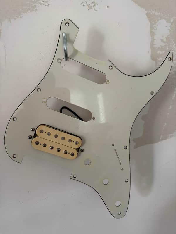 Fender American Deluxe HSS Stratocaster pickguard and Humbucker - DH-1 “Atomic” 2000 - Cream image 1