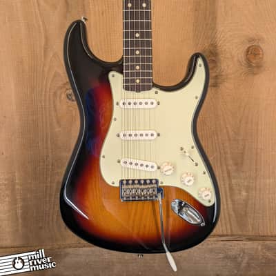 Fender Vintera II 2025 '60s Stratocaster, 3-Color Sunburst, Hardshell Case - Used - Excellent