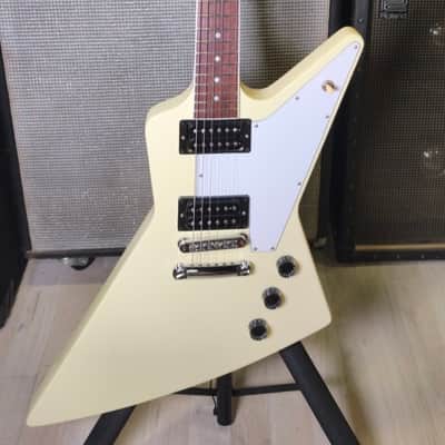 Gibson '70s Explorer 2023 - Present - Classic White image 2