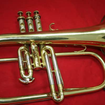 Couesnon Star Bb flugelhorn 1970's - Lacquered Brass image 9