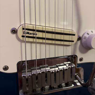 Fender American Standard Stratocaster with Maple Fretboard 1998 - 2000 - Aqua Marine Metallic image 12
