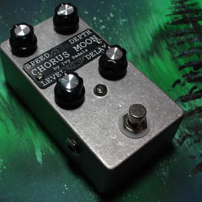 BUNDLE: Chorus Moon + Planet Phaser by Ivy Pedals - Silver/Black - Planetary Modulation Bundle image 3