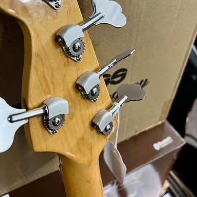 Fender Roscoe Beck Artist Series Signature Bass V 1998- 3-Colour Sunburst image 8