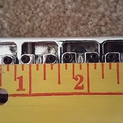 chrome 4-string high mass bass bridge with quick release design Bild 7