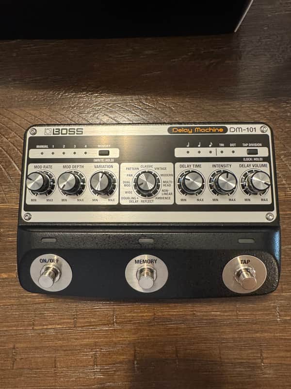 Boss DM-101 Delay Machine