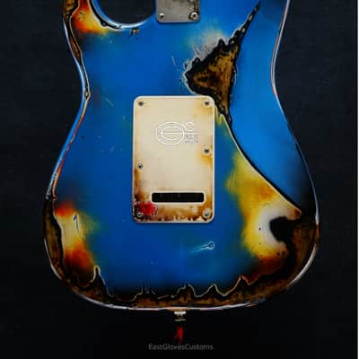 Fender Stratocaster Special Edition HSS Pelham Blue/Sunburst Heavy Aged Relic by East Gloves Customs image 4