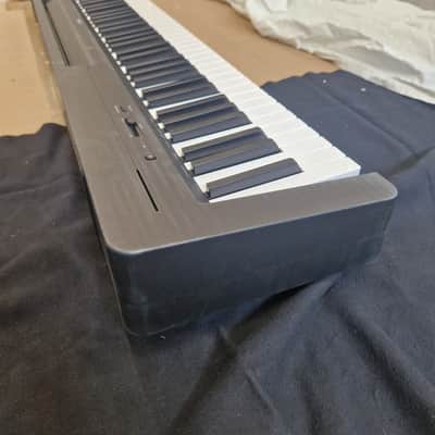 Yamaha P-145 B 2020 - Black image 9