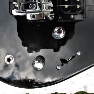 Yamaha SE 350 Guitar, 1990's, Strat Style, 3 PU's, Black Finish, Fresh Setup & Strings, Gig Bag image 6