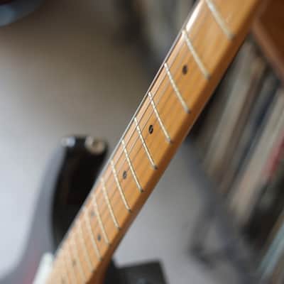 Fender American Professional Stratocaster with Maple Fretboard 2017 - 2019 - 3-Color Sunburst image 2