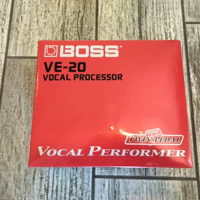 Boss VE-20 Vocal Processor Twin Pedal Vocal Performer image 4
