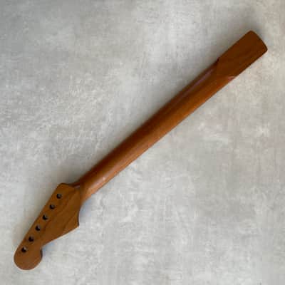 Roasted Maple / Rosewood Stratocaster neck - Nitro Satin - SS Frets - Bone nut image 7