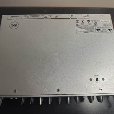 Gallien-Krueger MB500 500-Watt Ultra Light Bass Head 2010s - Silver image 2