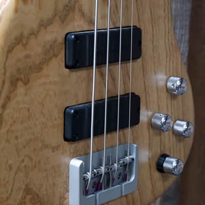 Roscoe Century Standard 4 Fretless 2013 Natural w/ Hard Case image 4