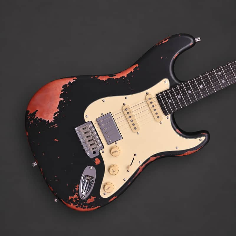 Dhatarattha HSS Strat-Style – Black Nitro Relic