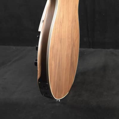 Mint Rickenbacker 360W 6-String Walnut Bild 6