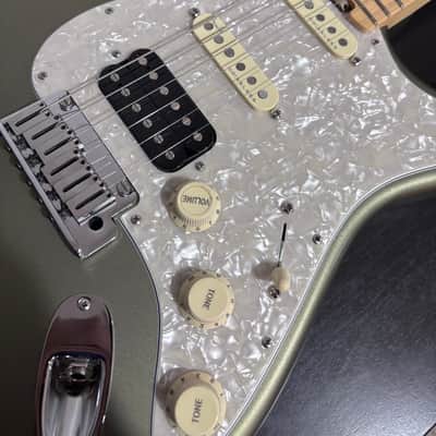 Fender Stratocaster Elite HSS - Jade Pearl Metallic 2018 image 12