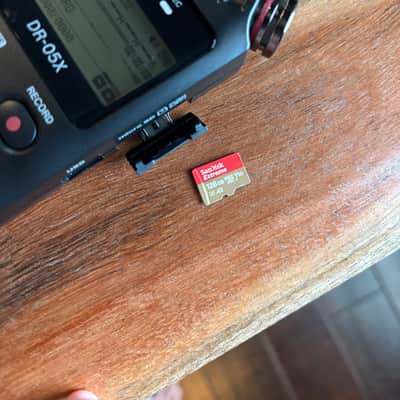 Tascam DR-05X Black image 2