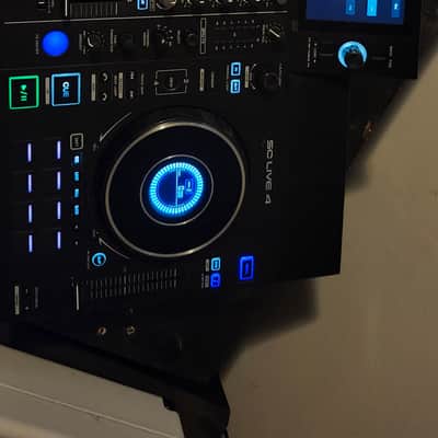Denon SC LIVE 4 Standalone 4-Deck DJ System 2022 - Present - Black image 2