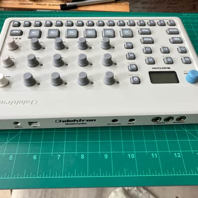 Elektron Model:Cycles Groovebox 2020 - Gray image 2