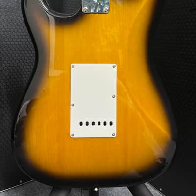 Fender JV Modified '50s Stratocaster HSS 2022 - Present - 2-Tone Sunburst image 7