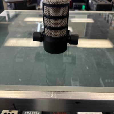 RODE PodMic Cardioid Dynamic Podcasting Microphone 2019 - Present - Black image 3