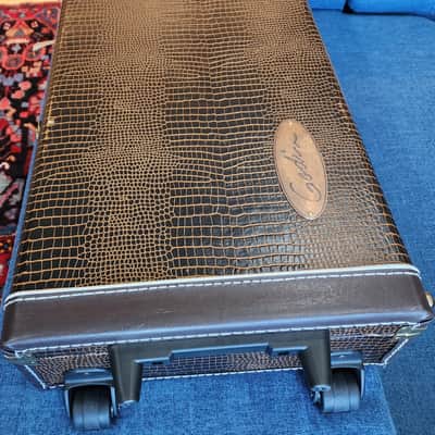 Godin Deluxe Hardshell Tour Case image 8