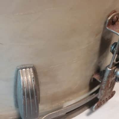 Ludwig 1959 Parade Marching Snare 15  White Marine Pearl WFL Transition Badge Nickel Hardware image 14