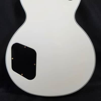 Gibson Vintage 2001 Les Paul Custom, Alpine White, Gold Hardware, w/HSC NOS image 13