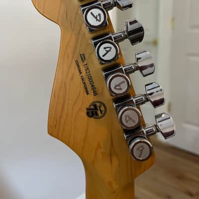 Fender American Professional II Stratocaster with Maple Fretboard 2020 - Present - 3-Color Sunburst image 4