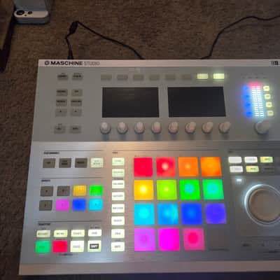 Native Instruments Maschine Studio 2010s - White image 8