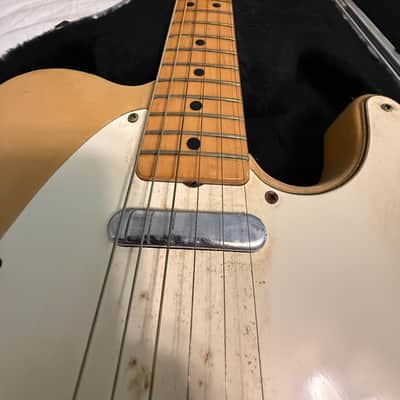 1970 - 1975 Blonde Fender Telecaster with Maple Fretboard and Hardshell Case image 4