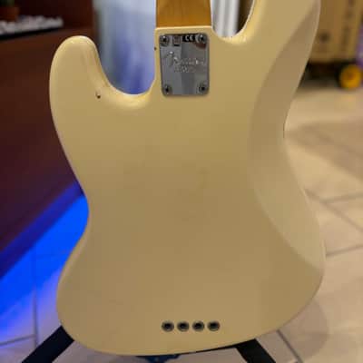 Fender American Standard Jazz Bass with Maple Fretboard 2008 - 2016 - Olympic White image 5